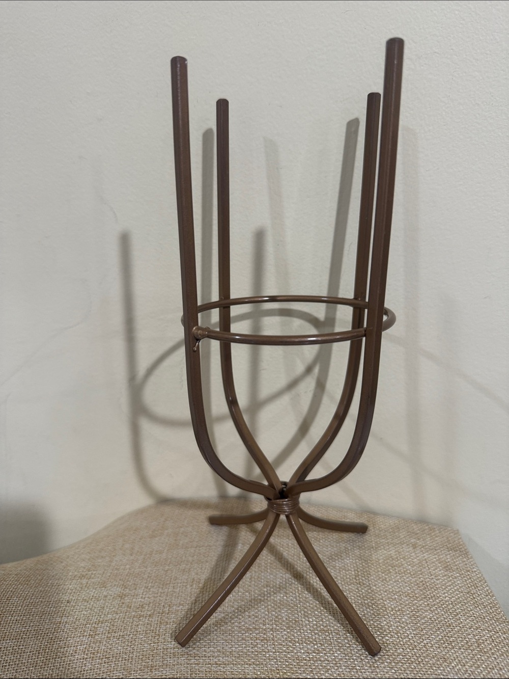 Brown Metal Plant & Pot Stand with Elevated Ring - Home Dining